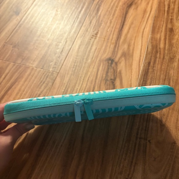 Nintendo Switch ACNH Turquoise Case - Picture 5 of 5